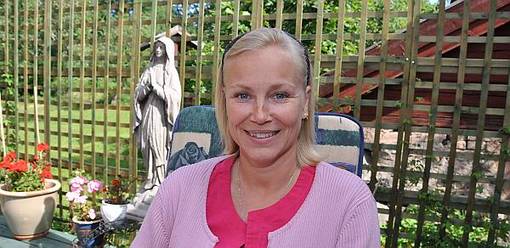 To believe in healing in certain stones will neiter save witch turned Pastor Regina Birkehorn, nor the flock she is pastoring