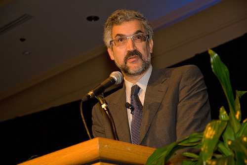 Daniel Pipes tells the truth about the Arabs lying about the Jewish people. 