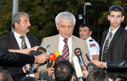 debate-over-turkish-televion-show-continues-2009-10-17_l