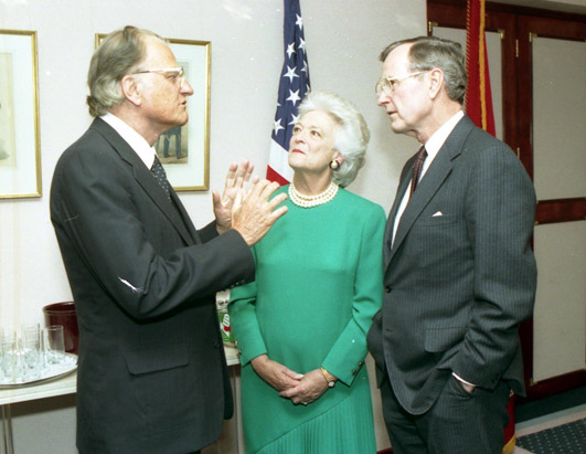 ht_graham_bush_070806_ssh