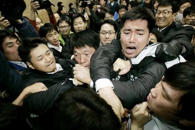 7parliament_fight_south_korea