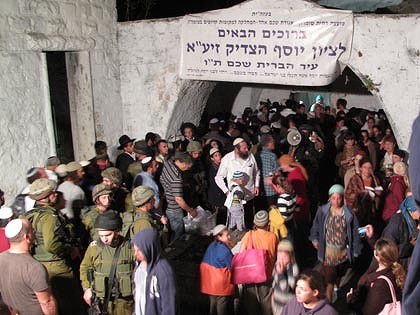 joseph'stombcrop-420x0