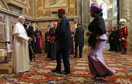 Freemasons of all colors and creeds, serve the papacy. 