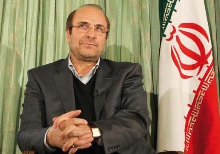 Bagher Ghalibaf rebukes Mahmoud Ahmadinejad to create an image of free and fair political debate. 