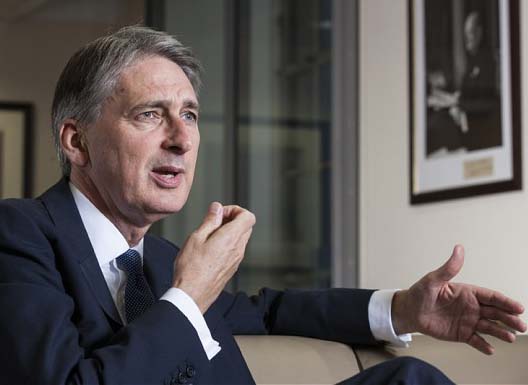 The Defense Minister of United Kingdom have no faith in the EU. 