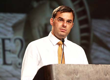 Justin Amash should get the Republican party to start the process of impeaching Barack Hussein Obama. 