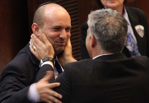 Yair Lapid greets Zionists Neftali Bennet, and stand united for Jerusalem.