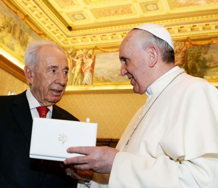 Shimon Peres and the Pope will pray together in Jerusalem. Two men who do not represent God of Israel.