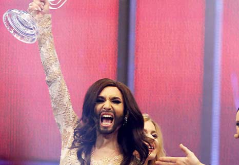 This pervert is used to send a message to Putin. Shame on Europe. 