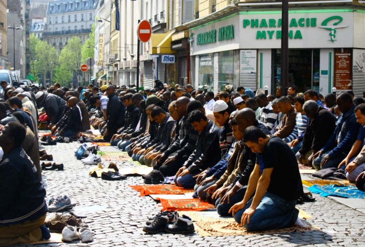 There is a growing consern that the immiragton of Muslim to France is more like an invasion. 
