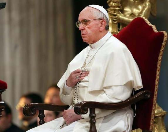 The Marian Pope chant prayers to the 