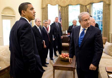 In these turbulent times, it is not easy to say whom of Obama and Bibli will have to make it through the exit door. 