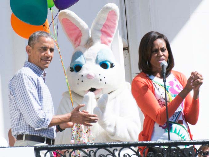 Barack Hussein and Michelle Obama mixes paganisem into a Biblical festival. 