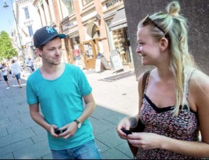  Emil André Erstad leads this girl into the sin of fornication. 