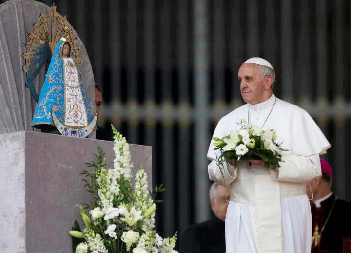 The Pope honor a pagan godess, and claim she is the mother of the Messiah.