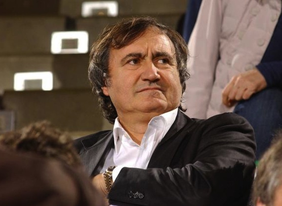 The mayor of Venice standing firm against the pro-gay lobby as he ban their books. 