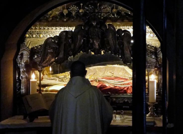 The Roman Catholic priesthood truly serve the kingdom of darkness. 