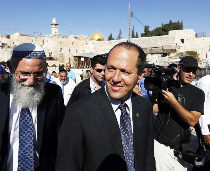 Jerusalem mayor Nir Barkat wants the police to shoot stone throwing Arab youth.