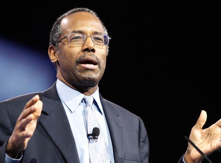 Ben Carson wants to ban Muslims form being in charge of the White House. 