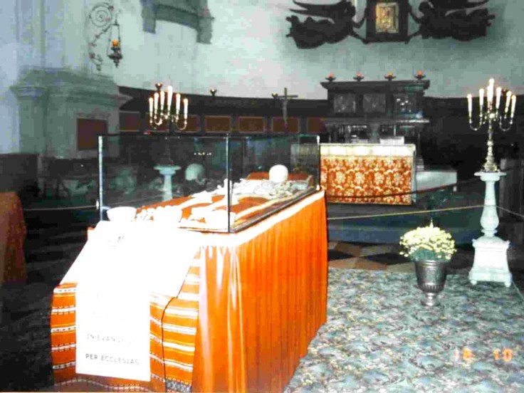 The skull and bones were displayed inside the Cathedral after they were exhumed. 